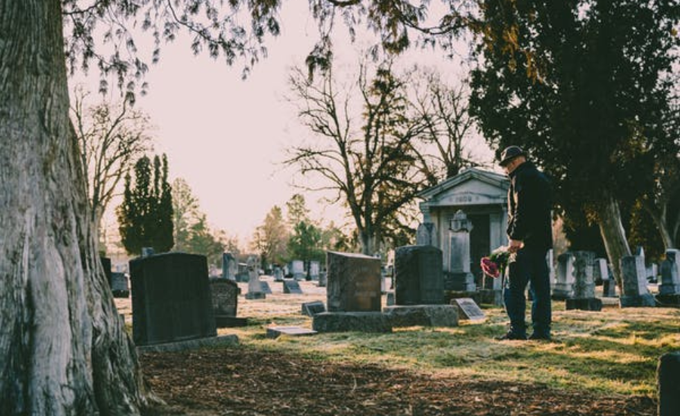 5 Questions to Ask Before Choosing A Cremation Provider